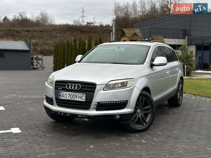 Внедорожник / Кроссовер Audi Q7 2006 в Сваляве