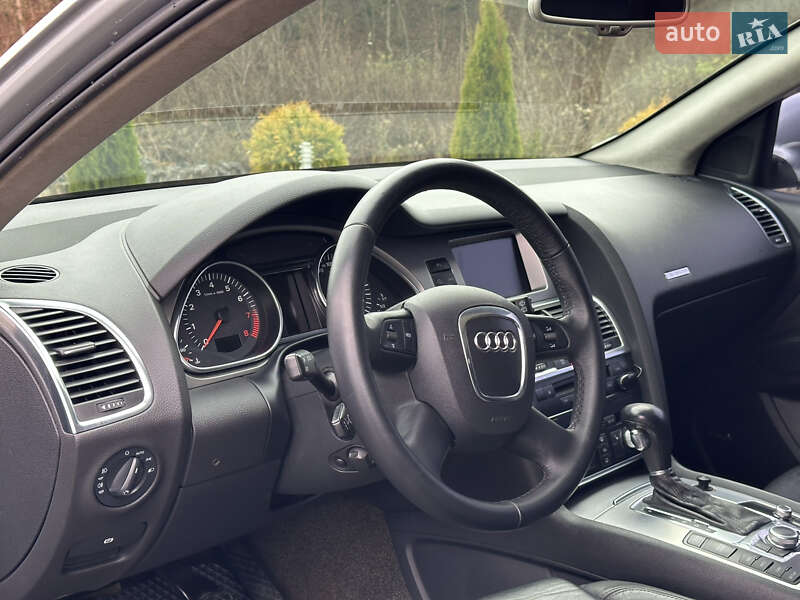 Внедорожник / Кроссовер Audi Q7 2006 в Сваляве