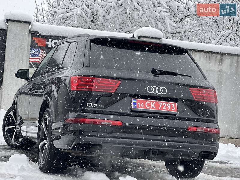 Внедорожник / Кроссовер Audi Q7 2018 в Дрогобыче