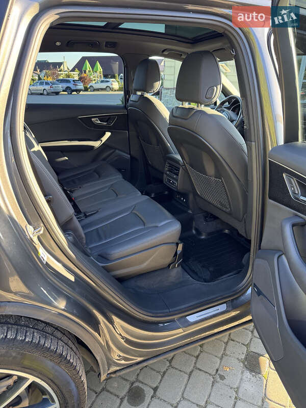 Внедорожник / Кроссовер Audi Q7 2020 в Кременце