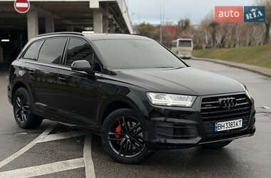 Позашляховик / Кросовер Audi Q7 2017 в Києві