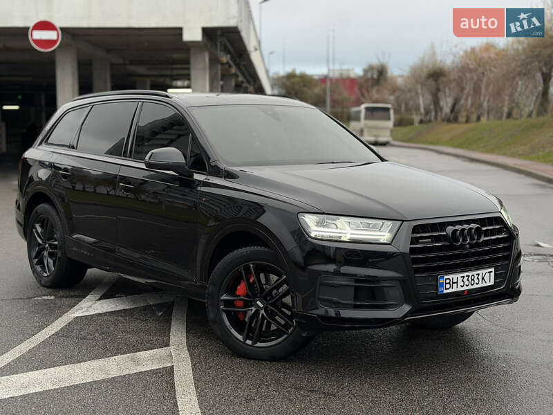 Внедорожник / Кроссовер Audi Q7 2017 в Киеве