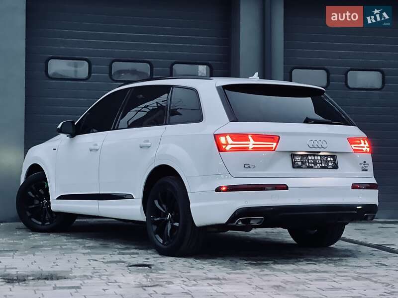 Позашляховик / Кросовер Audi Q7 2019 в Тернополі