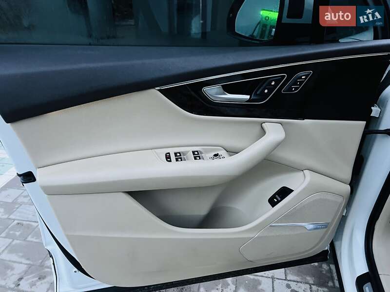 Позашляховик / Кросовер Audi Q7 2019 в Тернополі