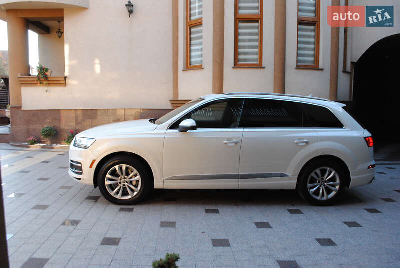 Внедорожник / Кроссовер Audi Q7 2016 в Тячеве