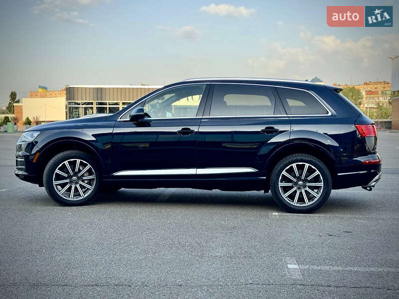 Позашляховик / Кросовер Audi Q7 2018 в Києві