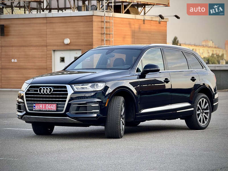 Позашляховик / Кросовер Audi Q7 2018 в Києві
