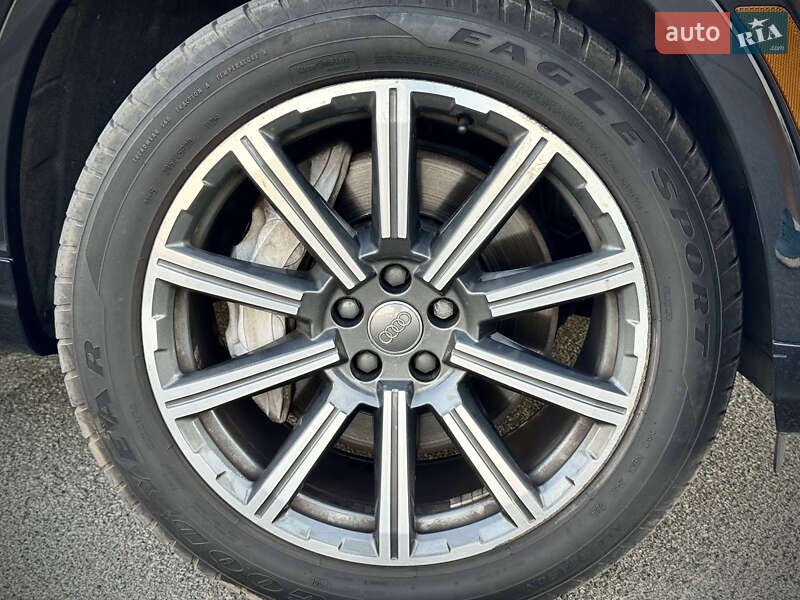 Позашляховик / Кросовер Audi Q7 2018 в Києві