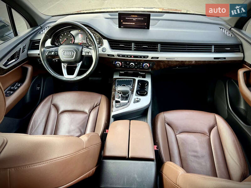 Позашляховик / Кросовер Audi Q7 2018 в Києві