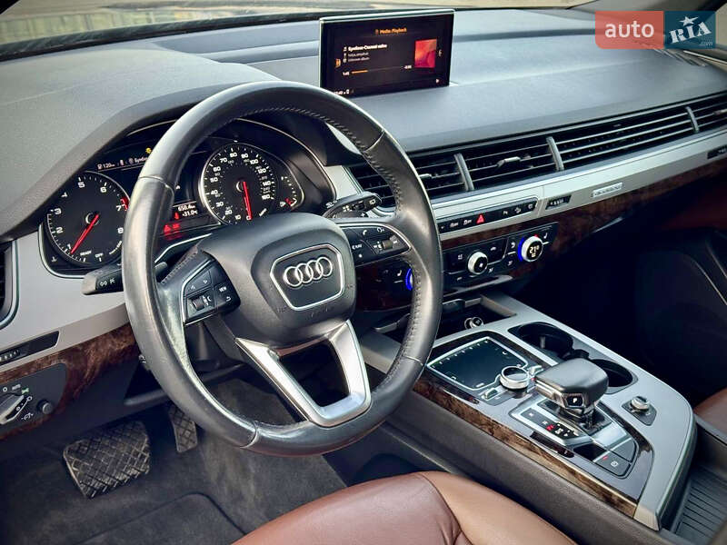 Позашляховик / Кросовер Audi Q7 2018 в Києві