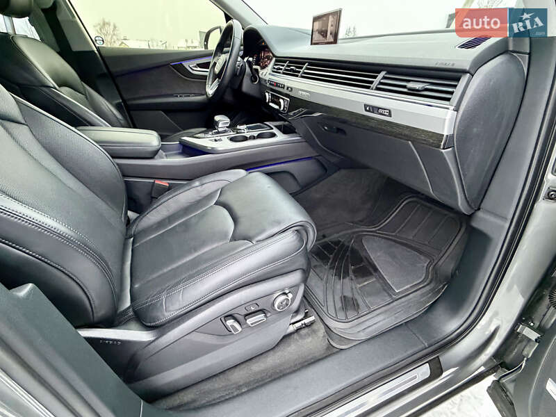 Позашляховик / Кросовер Audi Q7 2018 в Львові