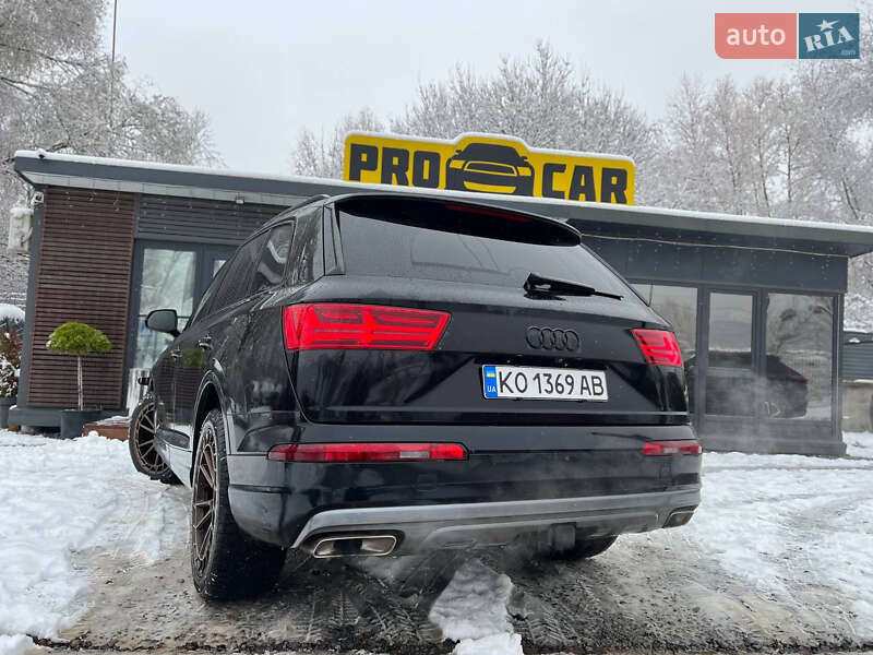 Позашляховик / Кросовер Audi Q7 2017 в Львові