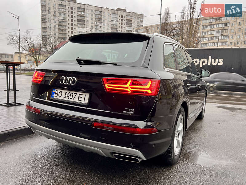 Внедорожник / Кроссовер Audi Q7 2016 в Киеве