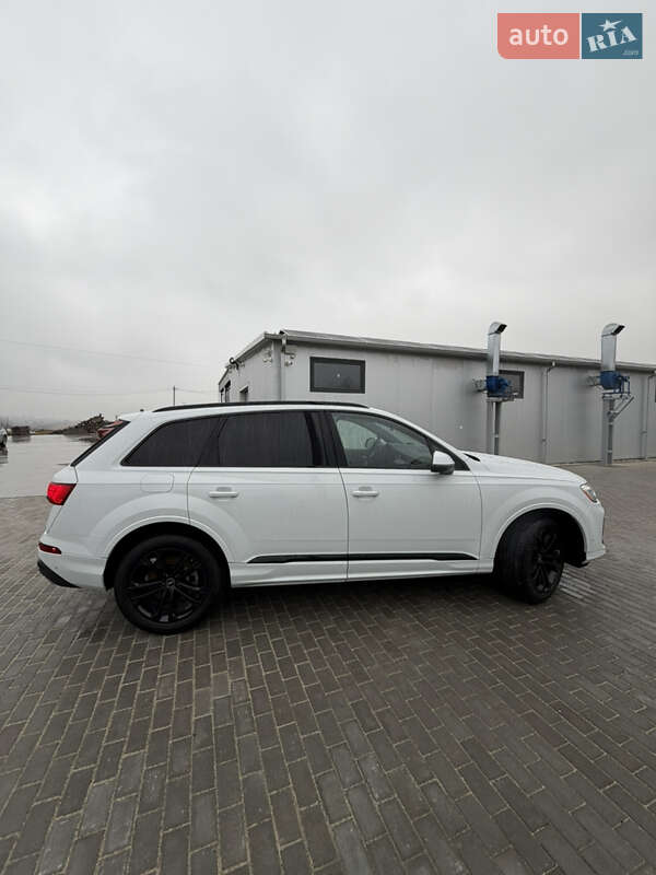 Позашляховик / Кросовер Audi Q7 2024 в Львові фото 17 Позашляховик / Кросовер Audi Q7 2024 в Львові