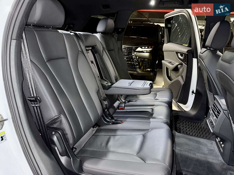 Позашляховик / Кросовер Audi Q7 2019 в Києві