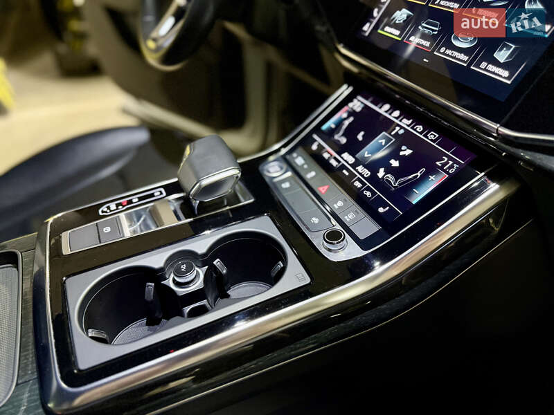 Позашляховик / Кросовер Audi Q7 2019 в Києві