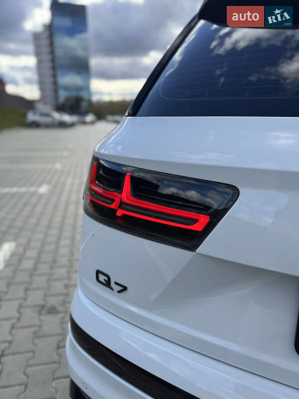 Внедорожник / Кроссовер Audi Q7 2016 в Тернополе