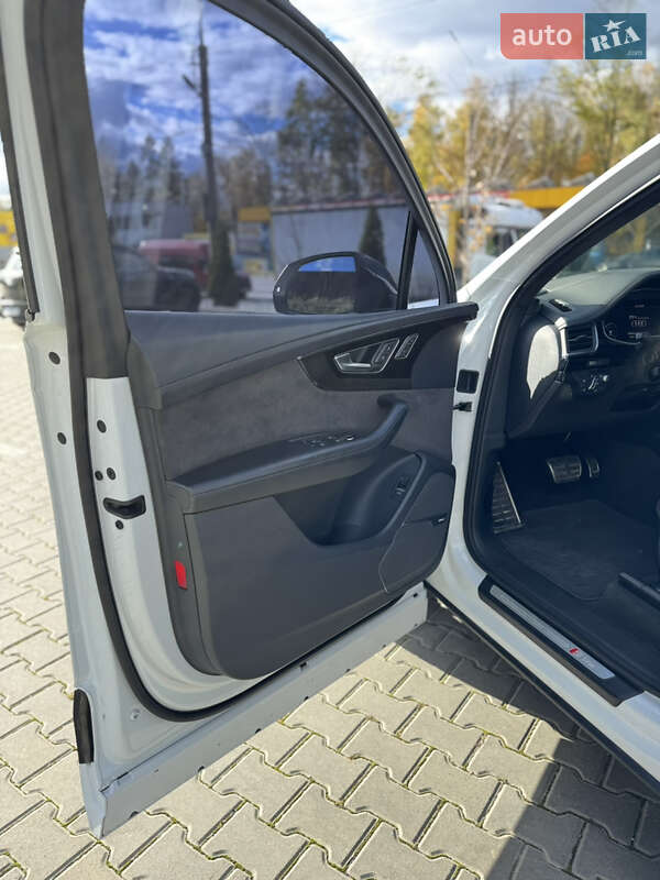 Внедорожник / Кроссовер Audi Q7 2016 в Тернополе