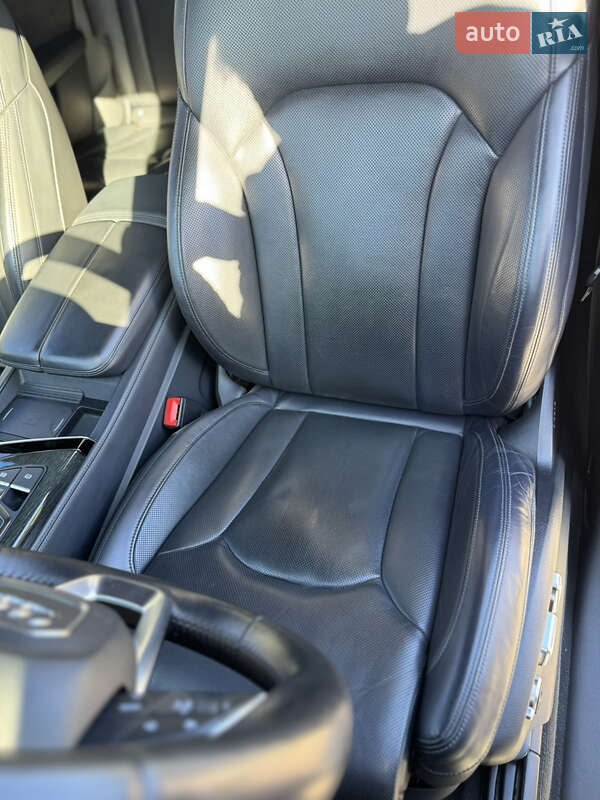 Внедорожник / Кроссовер Audi Q7 2016 в Тернополе