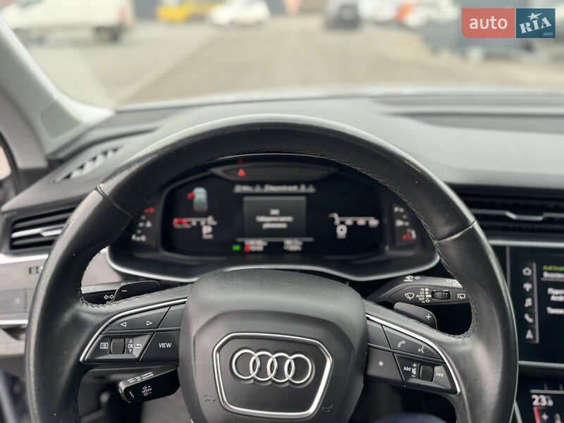 Позашляховик / Кросовер Audi Q7 2021 в Полтаві