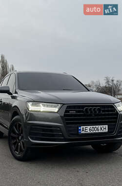 Позашляховик / Кросовер Audi Q7 2018 в Дніпрі