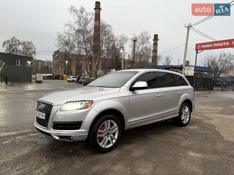 Позашляховик / Кросовер Audi Q7 2015 в Чернівцях