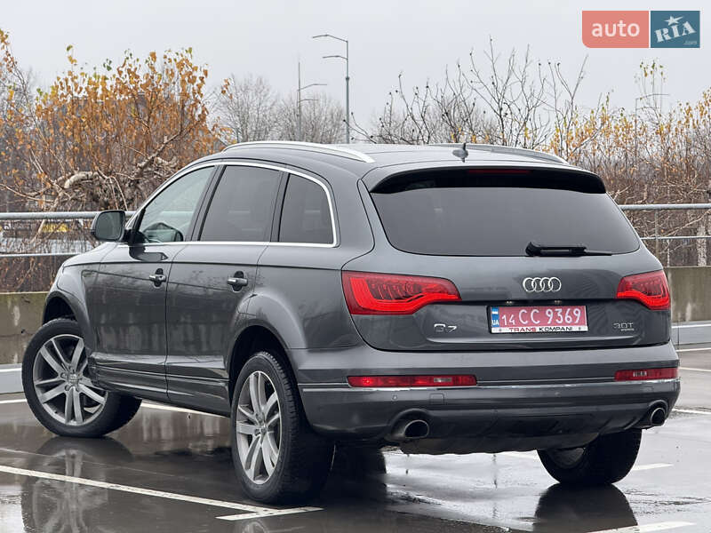 Позашляховик / Кросовер Audi Q7 2015 в Києві