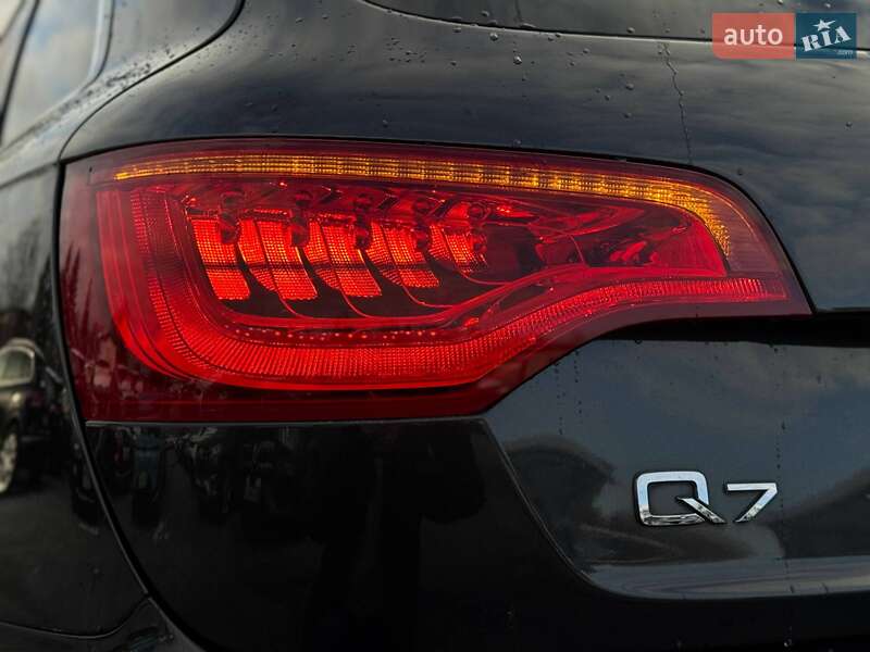 Позашляховик / Кросовер Audi Q7 2014 в Рівному