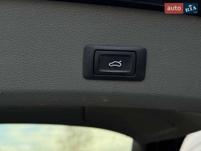 Позашляховик / Кросовер Audi Q7 2014 в Рівному