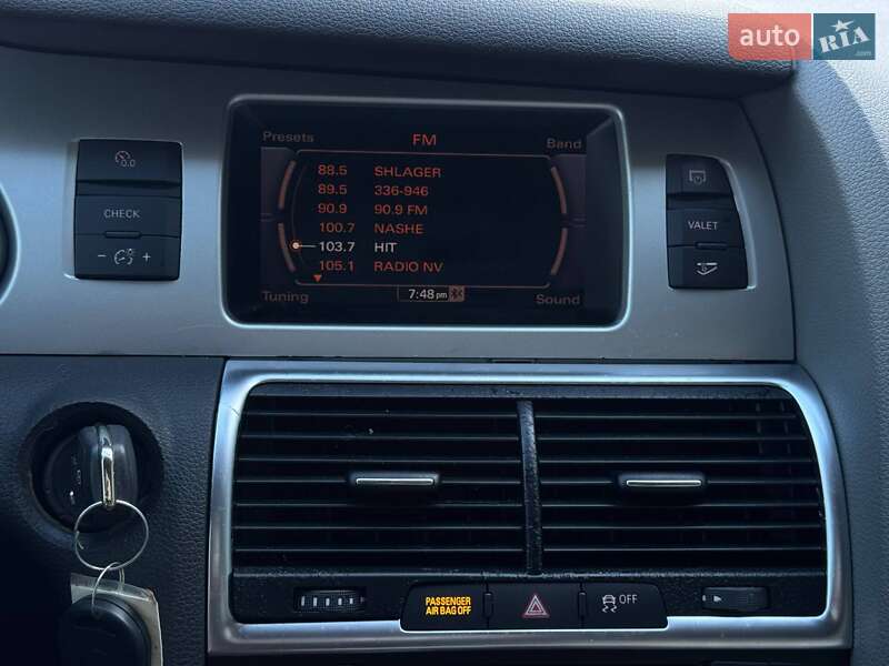 Позашляховик / Кросовер Audi Q7 2014 в Рівному