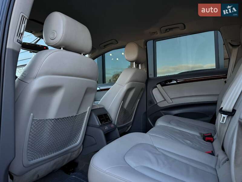 Позашляховик / Кросовер Audi Q7 2014 в Рівному