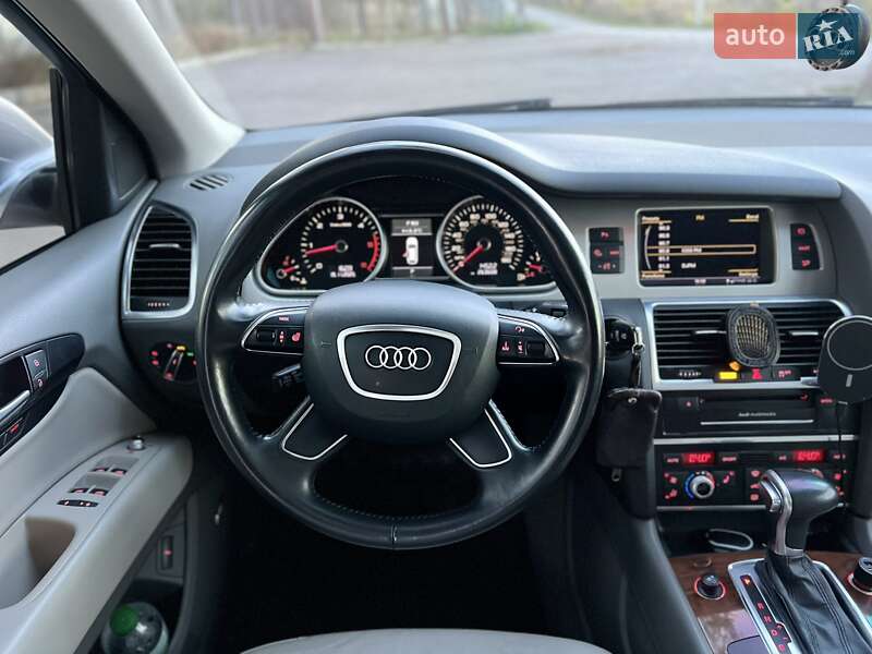 Позашляховик / Кросовер Audi Q7 2013 в Вінниці