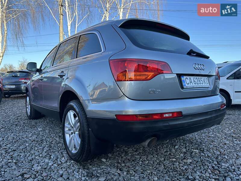 Внедорожник / Кроссовер Audi Q7 2009 в Смеле