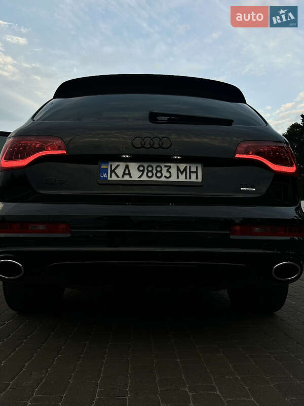 Позашляховик / Кросовер Audi Q7 2015 в Києві