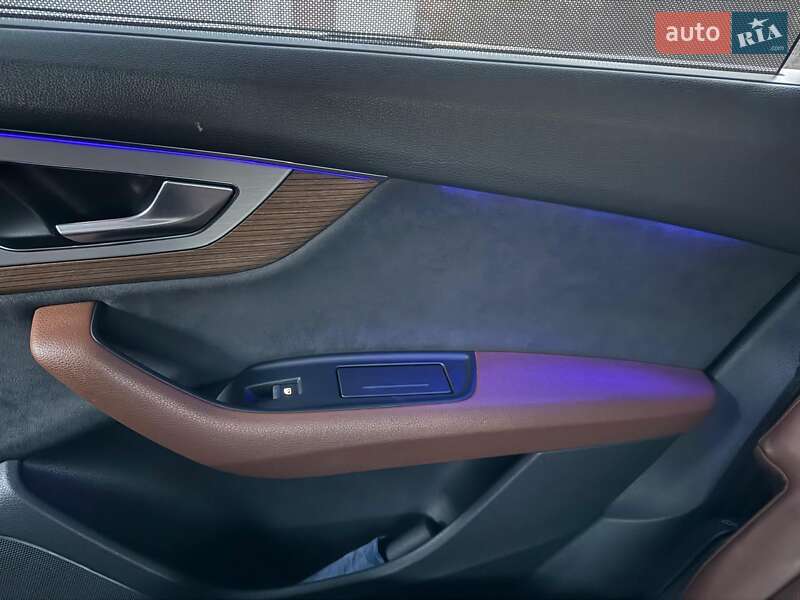 Позашляховик / Кросовер Audi Q7 2017 в Лохвиці