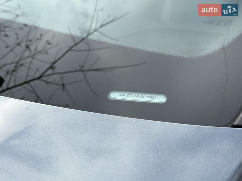 Внедорожник / Кроссовер Audi Q7 2015 в Ужгороде