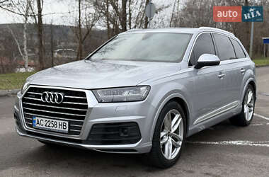 Позашляховик / Кросовер Audi Q7 2017 в Києві