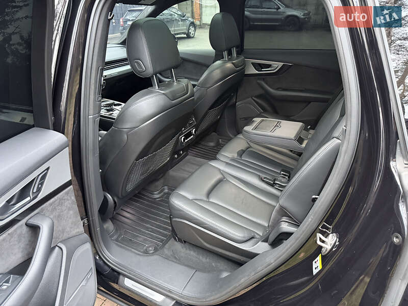Внедорожник / Кроссовер Audi Q7 2018 в Киеве фото 103 Внедорожник / Кроссовер Audi Q7 2018 в Киеве