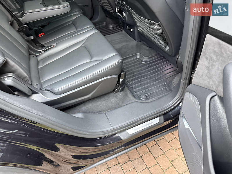 Внедорожник / Кроссовер Audi Q7 2018 в Киеве фото 124 Внедорожник / Кроссовер Audi Q7 2018 в Киеве
