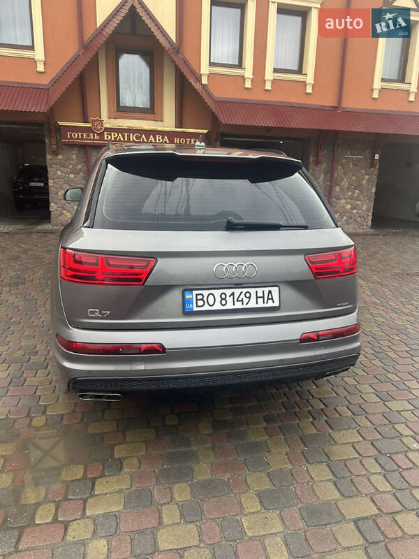 Внедорожник / Кроссовер Audi Q7 2016 в Тернополе
