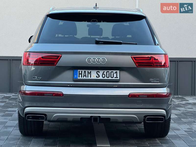 Внедорожник / Кроссовер Audi Q7 2016 в Ровно