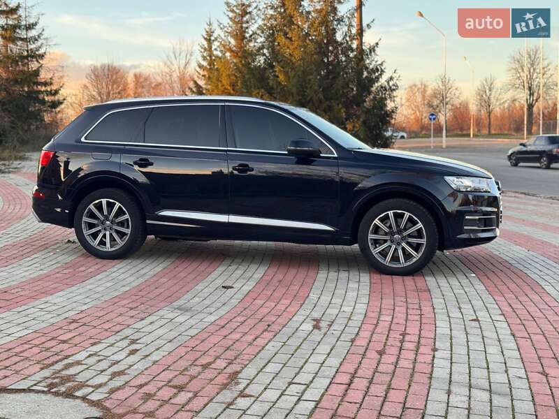 Внедорожник / Кроссовер Audi Q7 2017 в Запорожье