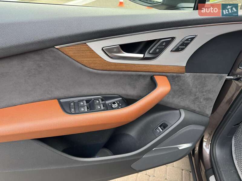 Позашляховик / Кросовер Audi Q7 2017 в Лохвиці