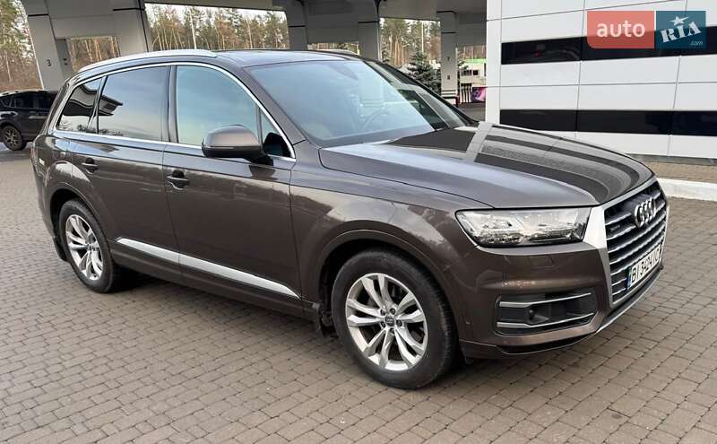 Позашляховик / Кросовер Audi Q7 2017 в Лохвиці