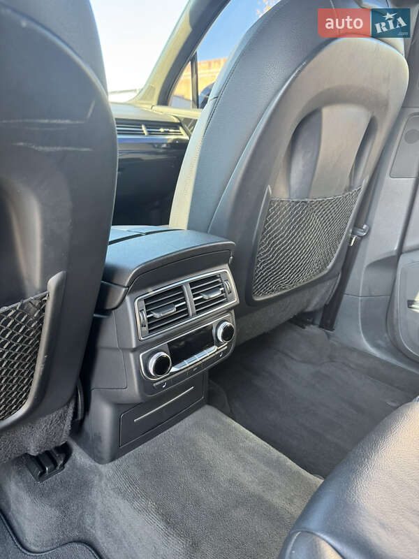 Позашляховик / Кросовер Audi Q7 2016 в Чернівцях