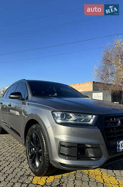 Позашляховик / Кросовер Audi Q7 2016 в Чернівцях
