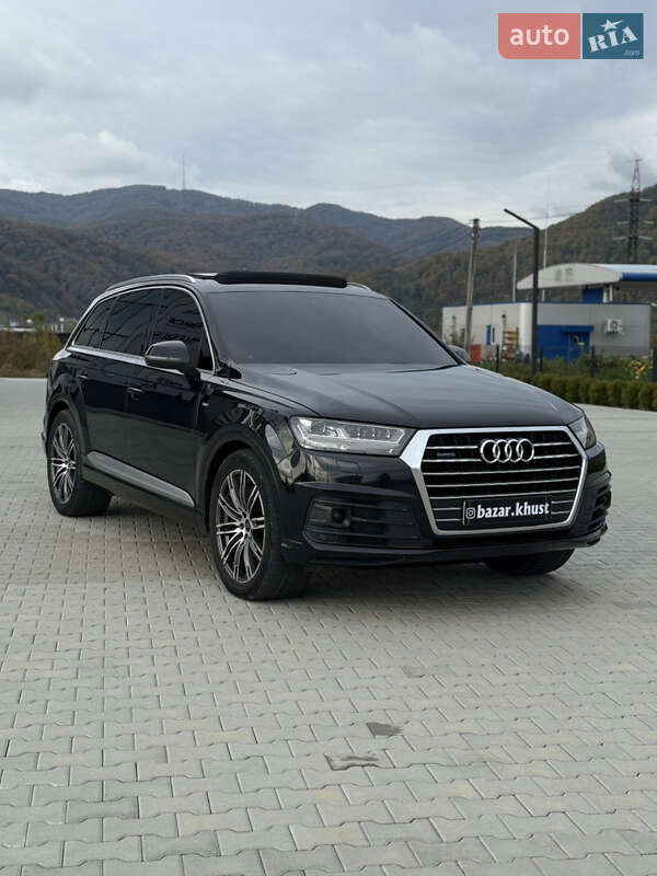 Позашляховик / Кросовер Audi Q7 2015 в Хусті