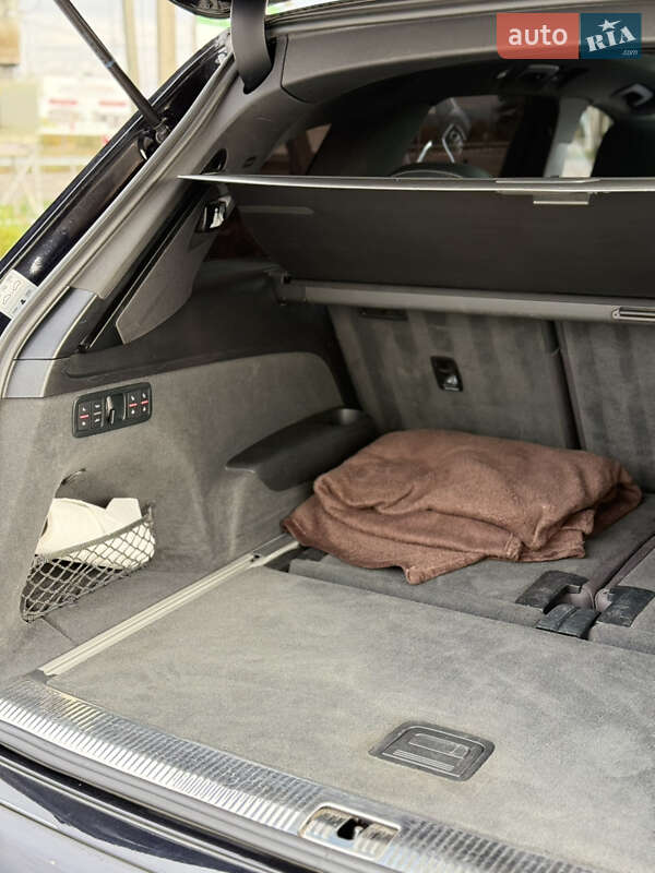 Позашляховик / Кросовер Audi Q7 2015 в Хусті