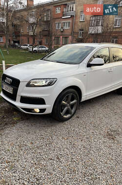 Внедорожник / Кроссовер Audi Q7 2013 в Полтаве