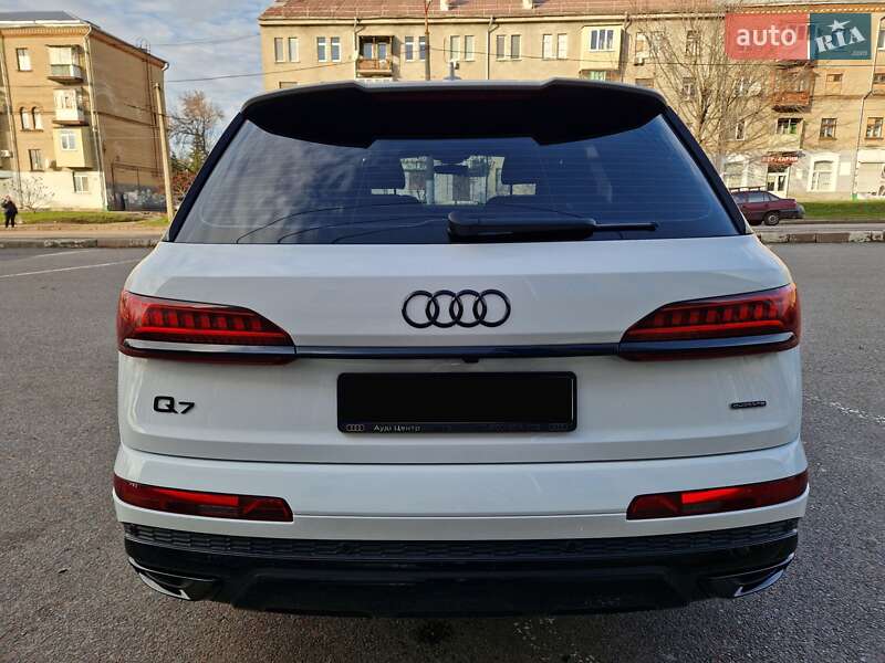 Позашляховик / Кросовер Audi Q7 2023 в Києві
